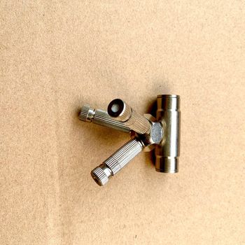Bộ đế giữa 3 hướng kèm béc phun sương ( béc giữa  chia 3 hướng  3 béc cao áp )