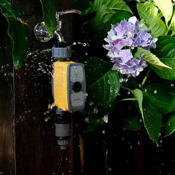 Bộ van tưới nước tự động RainPoint bằng wifi dùng pin