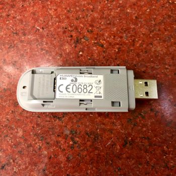USB Dcom 3G Huawei E303S-3 đa mạng dùng Spam Mail tốc độ 7.2Mbps