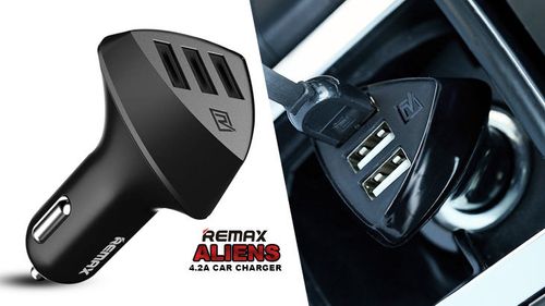 Cốc xe hơi Remax N5 Black - 3 cổng USB