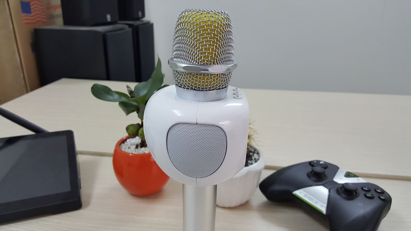 Mic Karaoke Kiêm Loa Bluetooth YHSJ-007