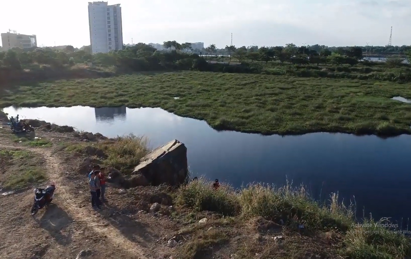 cảnh đẹp hồ đá ở đh quốc gia tại thủ đức được ghi lại bởi phantom 4 pro v2.0