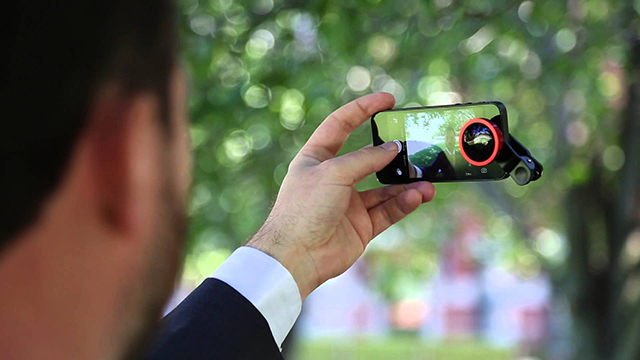 Những phụ kiện không thể thiếu cho một chiếc camera phone