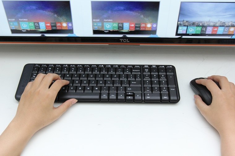 Kết nối chuột, bàn phím trên tivi sẽ giúp bạn thao tác dễ dàng hơn