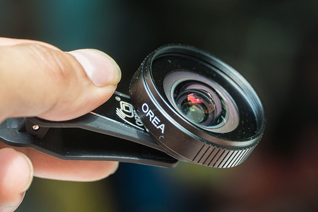 lens-dien-thoai-la-gi-co-nen-mua-lens-cho-dien-thoai-3.jpg