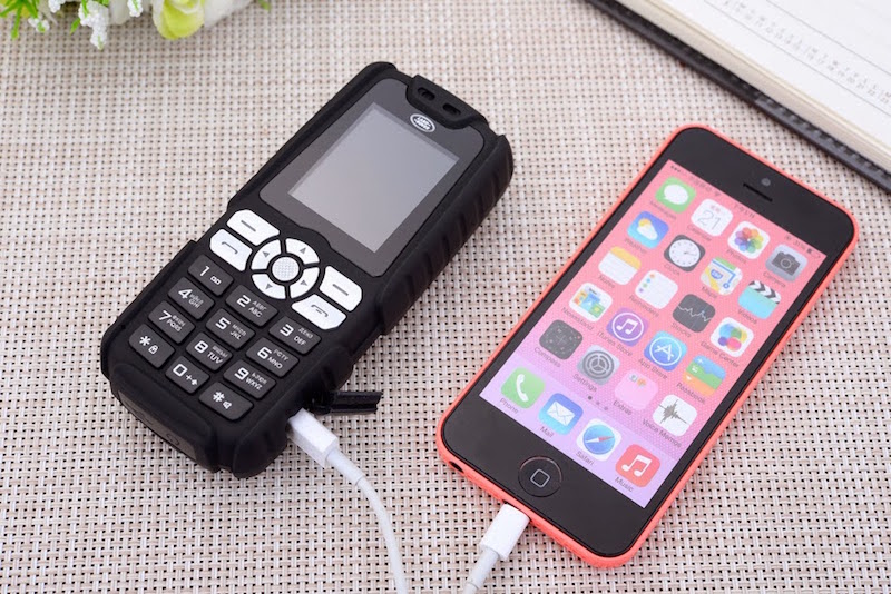 Cách dùng điện thoại sạc pin cho điện thoại