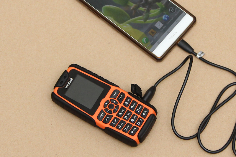 Cách dùng điện thoại sạc pin cho điện thoại