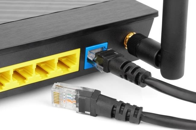 reset-router-cables.jpg