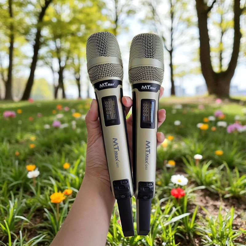 Bộ 2 Micro không dây Q02 hát Karaoke cực hay