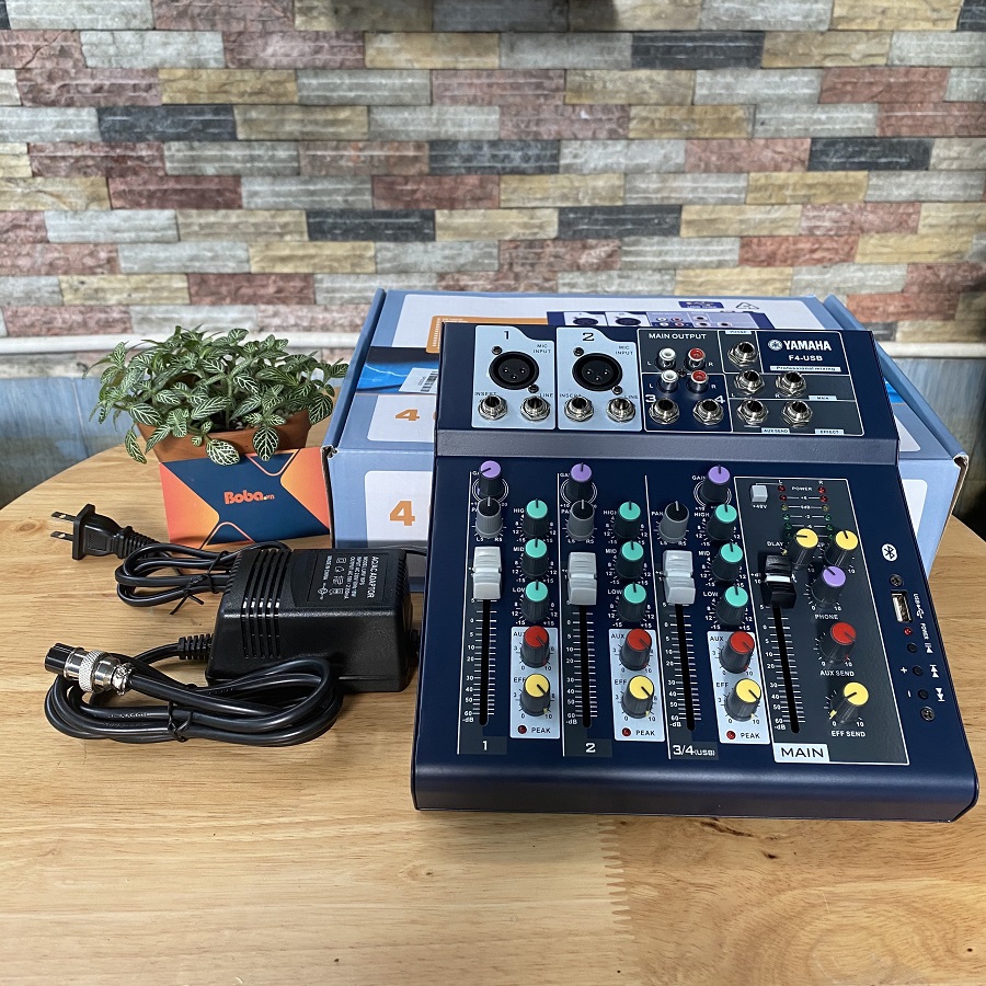 Bộ trộn âm thanh Mixer Yamaha F4-USB
