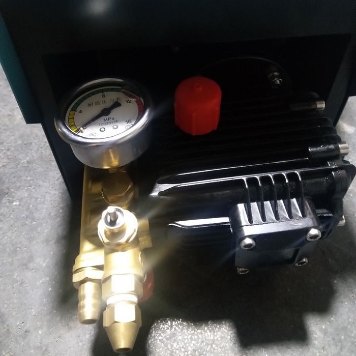 Máy phun cao áp TD 750