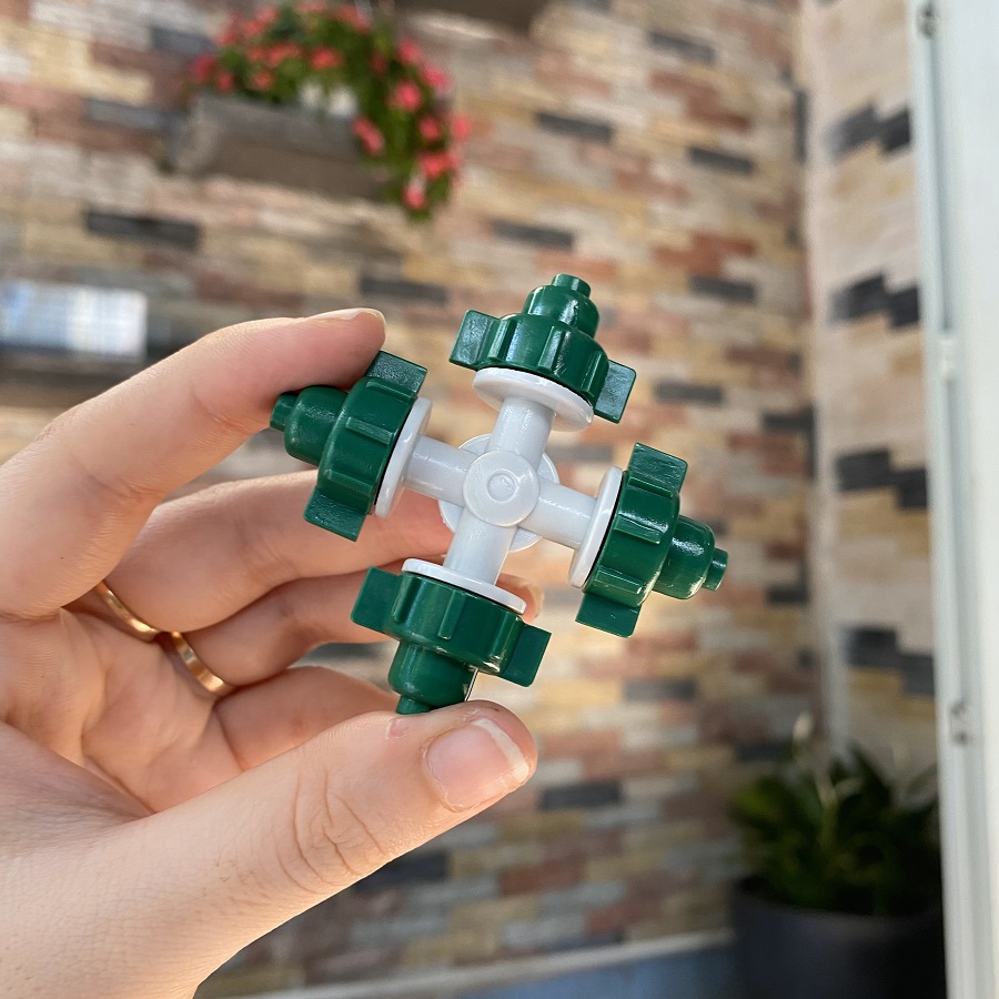 Béc phun sương 4 hướng chuyên tưới lan