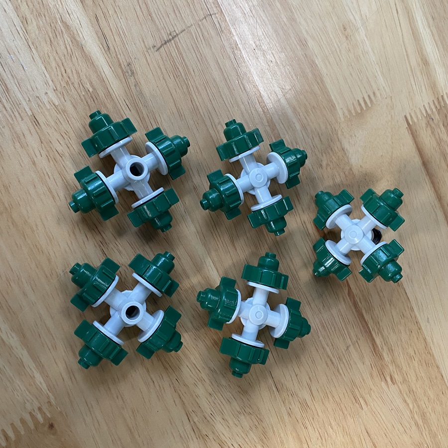 Béc phun sương 4 hướng chuyên tưới lan