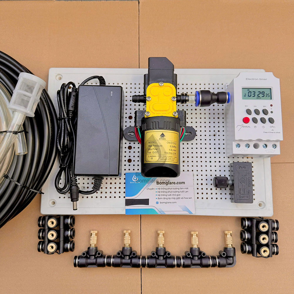 Bộ Phun Sương Tự Động 15 Đầu Phun Bơm OM1521 Có Timer Hẹn Giờ – Giải Pháp Tưới & Làm Mát Thông Minh