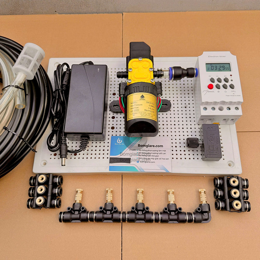 Bộ Phun Sương Tự Động 15 Đầu Phun Bơm OM1521 Có Timer Hẹn Giờ – Giải Pháp Tưới & Làm Mát Thông Minh