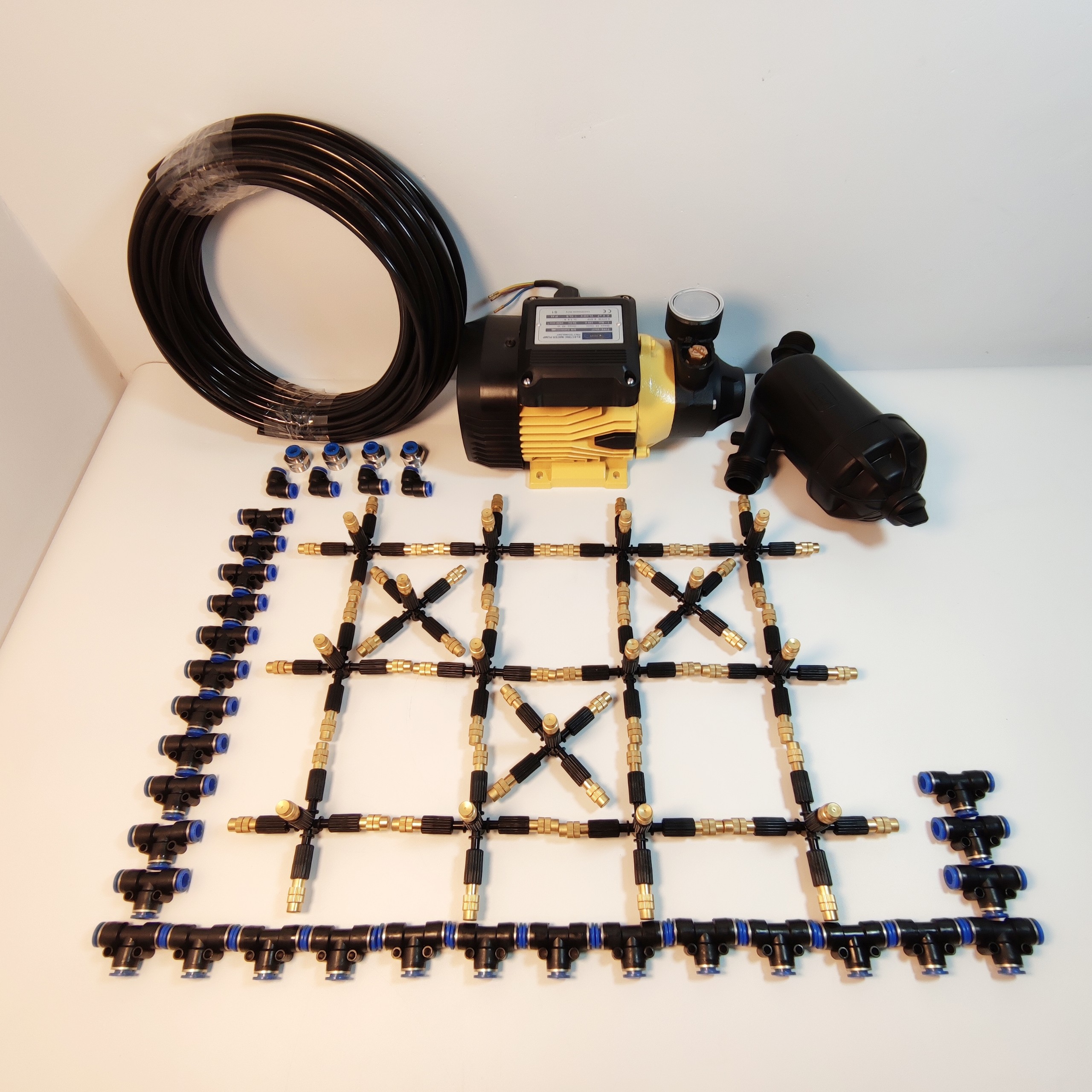 Hệ thống phun sương 25 béc 5 hướng đầu đồng điều chỉnh lượng nước - Bơm Lion 0.5HP