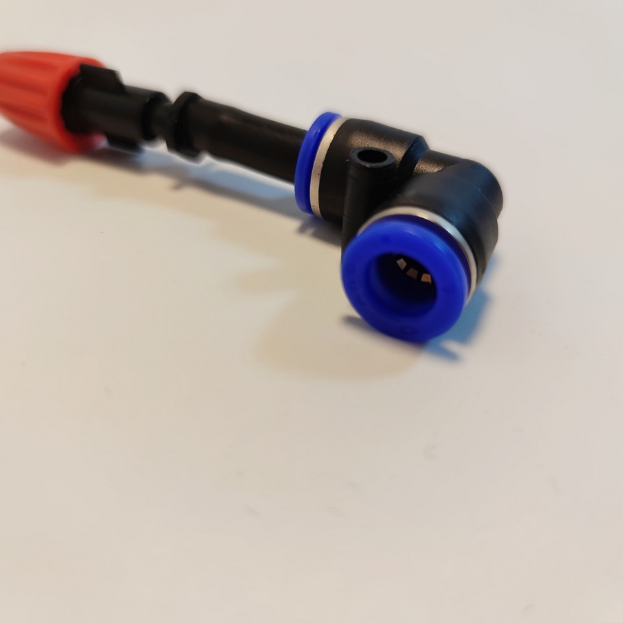 Béc cuối phun sương nhựa 1  hướng điều chỉnh được