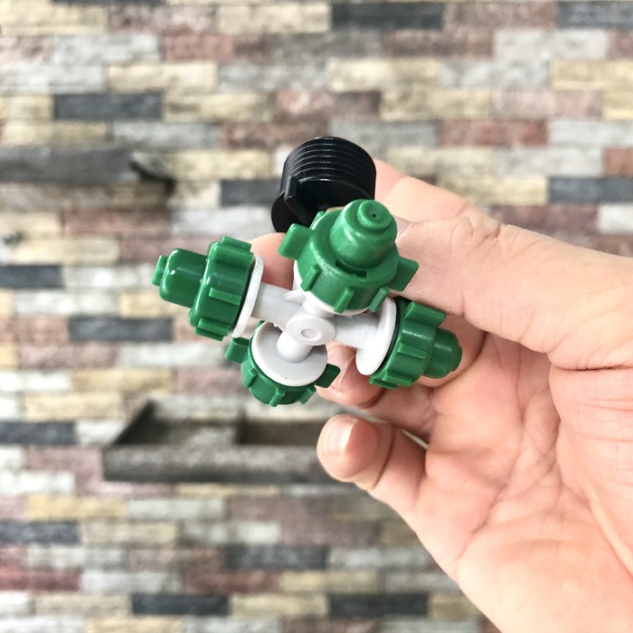 Béc nhựa 4 hướng kèm ren nối ống 21mm