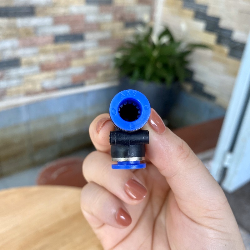 Co chữ C Phun sương dây 8 ly (8 - 8 mm)