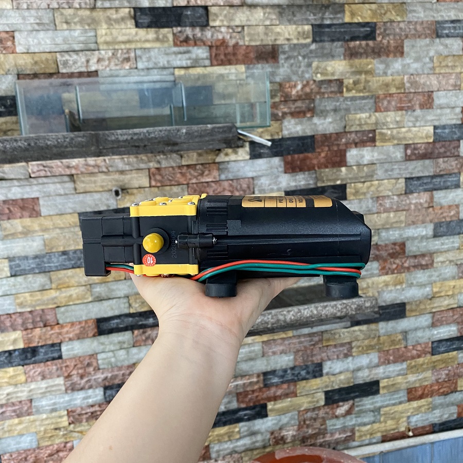 Bộ bơm tăng áp 12V Sinleader TH2203 96W của Nhật Bản