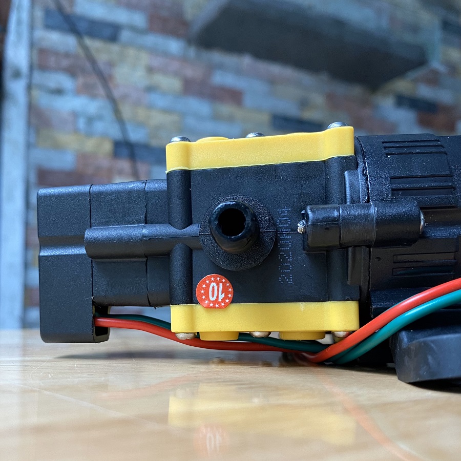 Bộ bơm tăng áp 12V Sinleader TH2203 96W của Nhật Bản