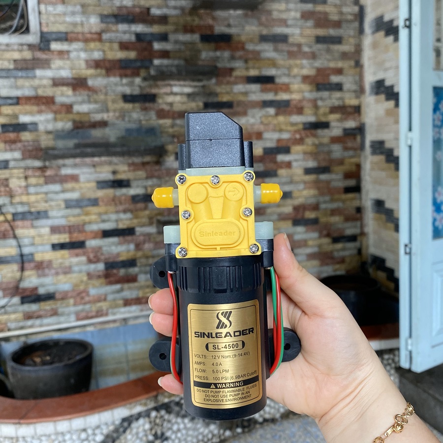 Máy bơm mini 12V Nhật Bản Sinleader 60W trọn bộ