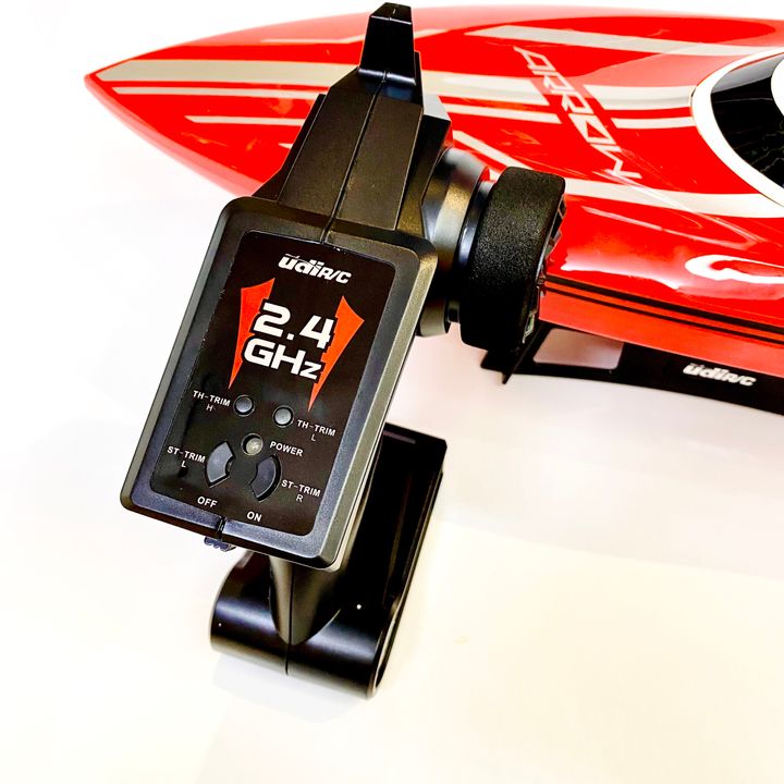 Tàu điều khiển từ xa tốc độ cao UDI903