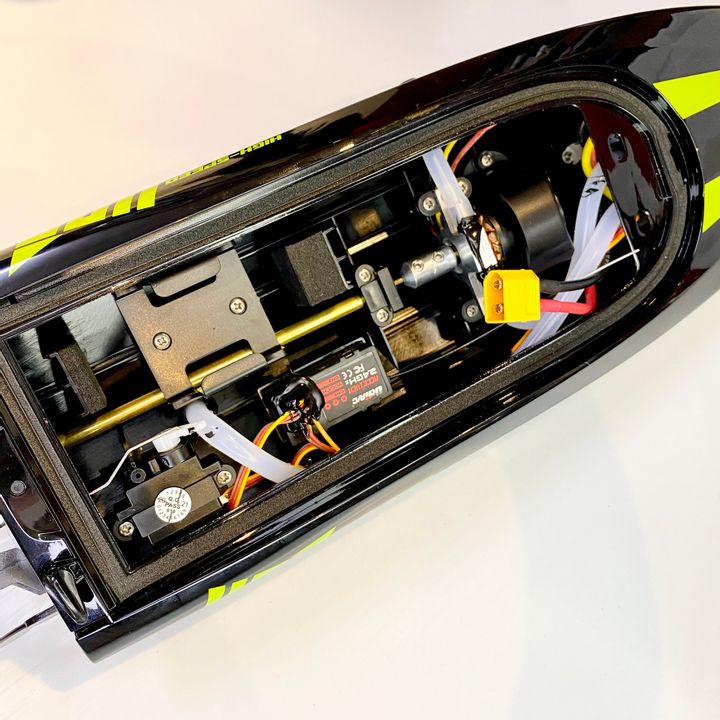 Tàu điều khiển từ xa tốc độ cao UDI908