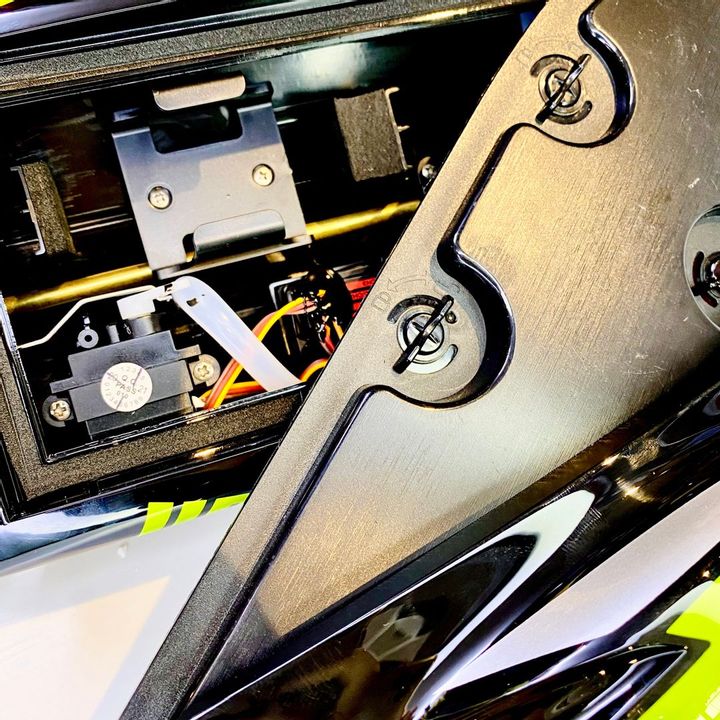 Tàu điều khiển từ xa tốc độ cao UDI908