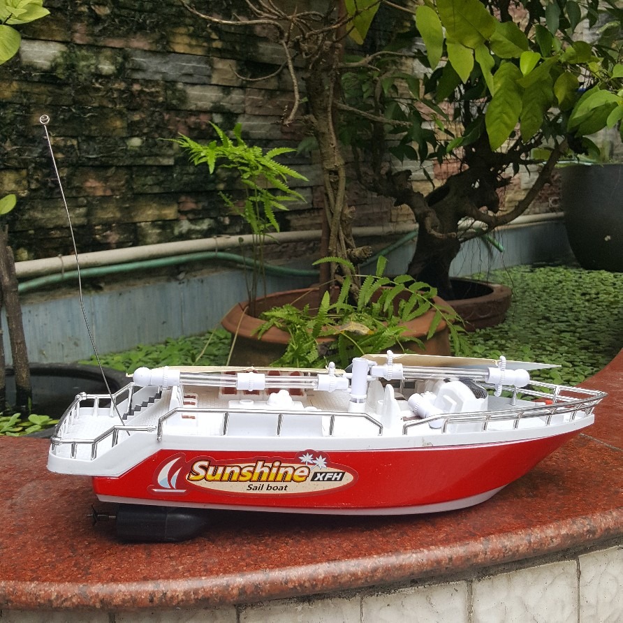 Thuyền buồm điều khiển từ xa 4 kênh Sail Boat XFH 201