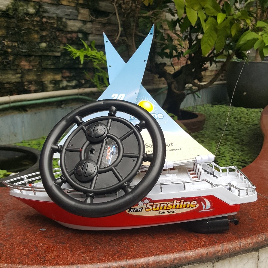 Thuyền buồm điều khiển từ xa 4 kênh Sail Boat XFH 201