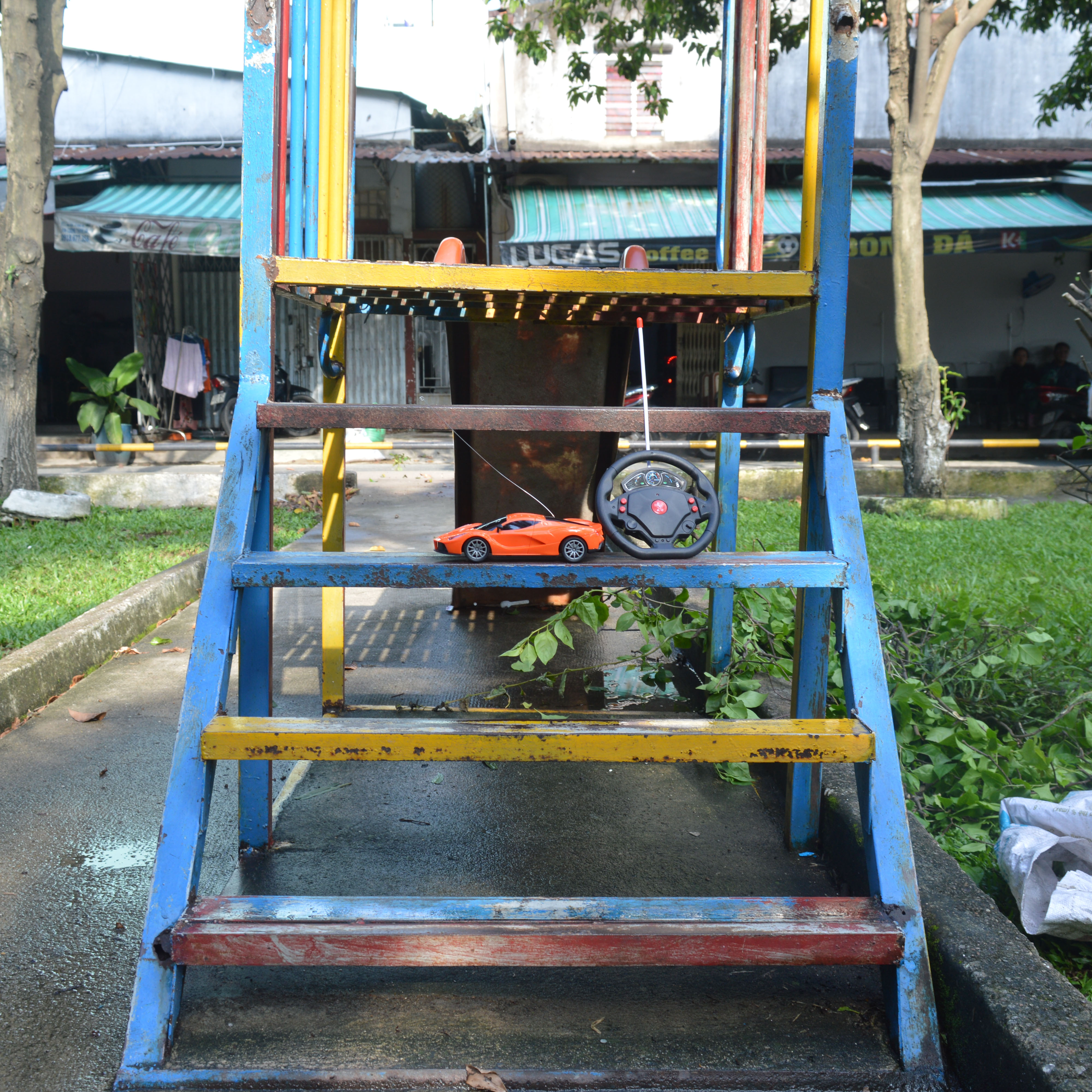 [Tặng Quà Xe Công Trường] Siêu Xe Điều Khiển Vô Lăng 4 Hướng F3