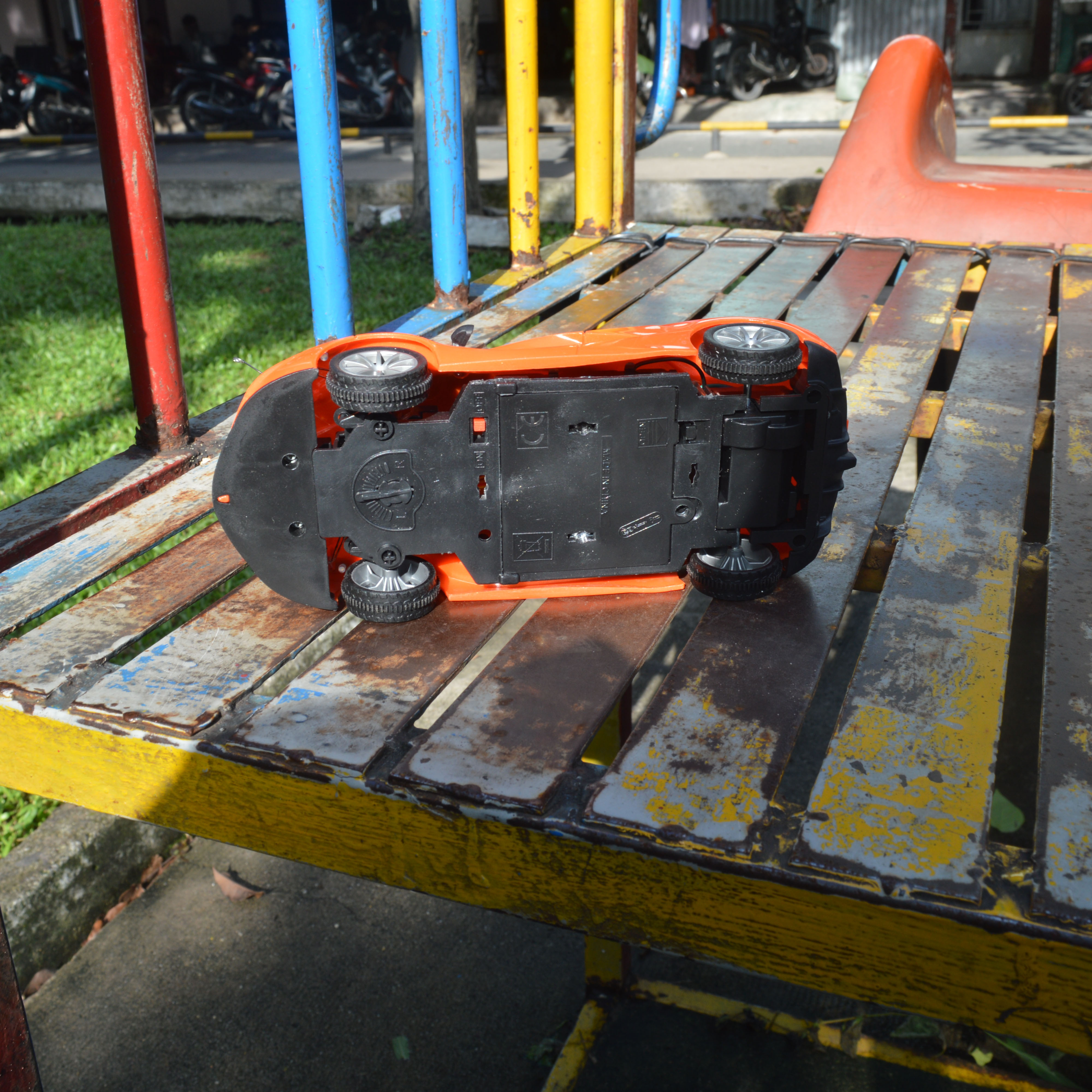 [Tặng Quà Xe Công Trường] Siêu Xe Điều Khiển Vô Lăng 4 Hướng F3