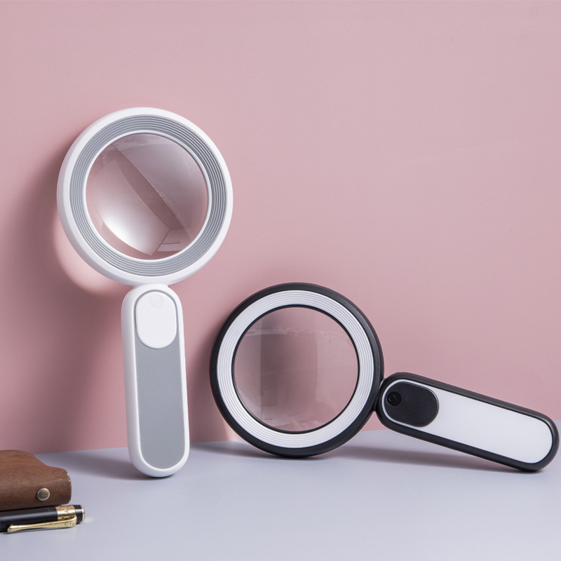 Kính lúp cầm tay B21 đường kính 90mm cao cấp pin sạc