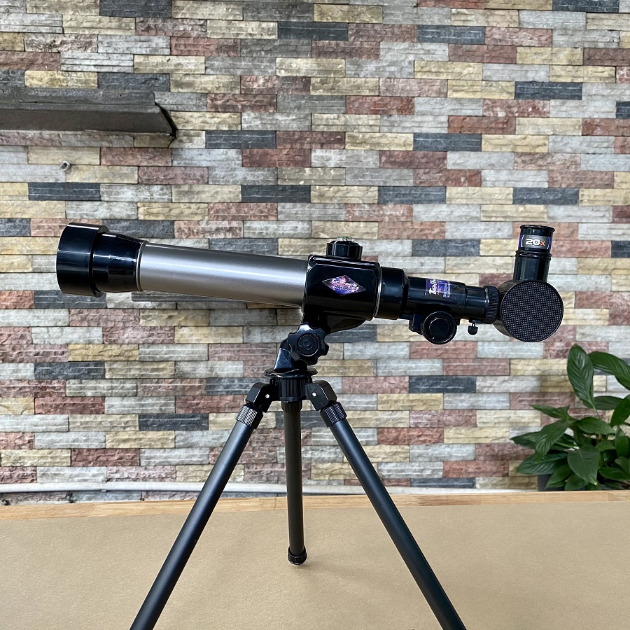 Kính thiên văn học khúc xạ - Món quà ý nghĩa cho bé