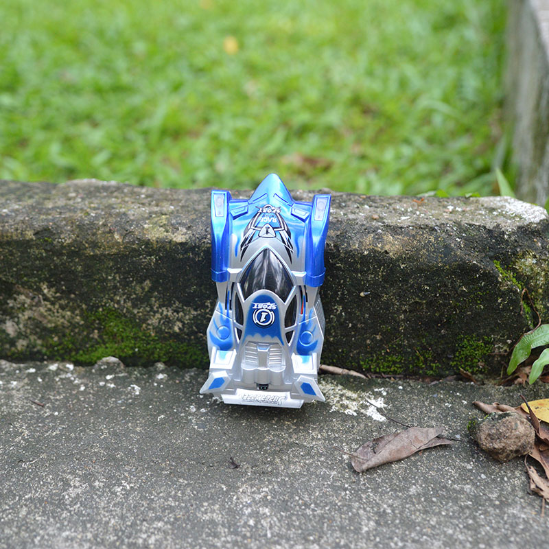 Siêu xe leo tường F1 