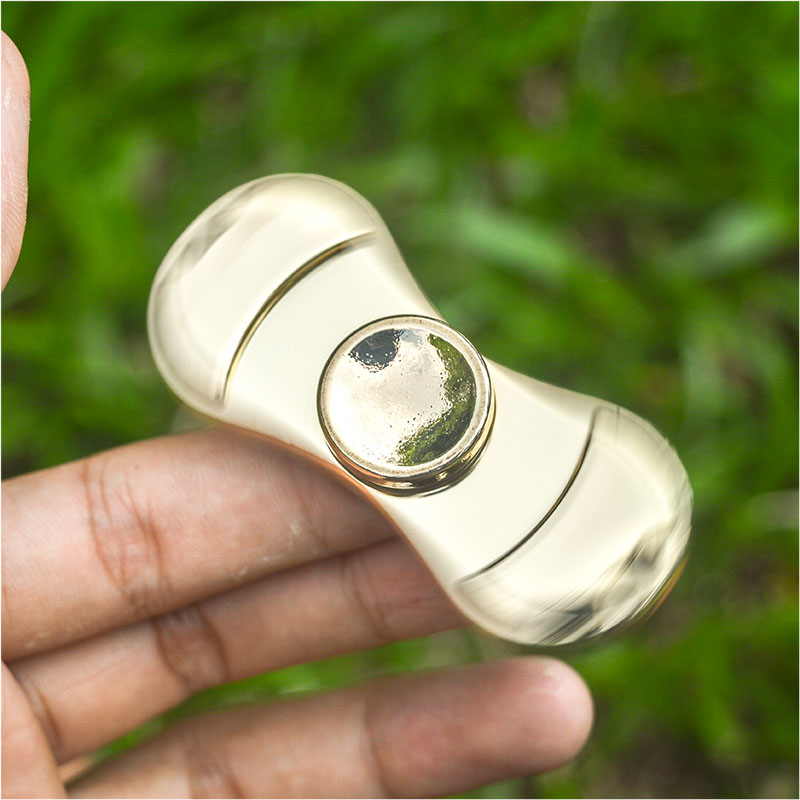 Con quay spinner 2 cánh đồng