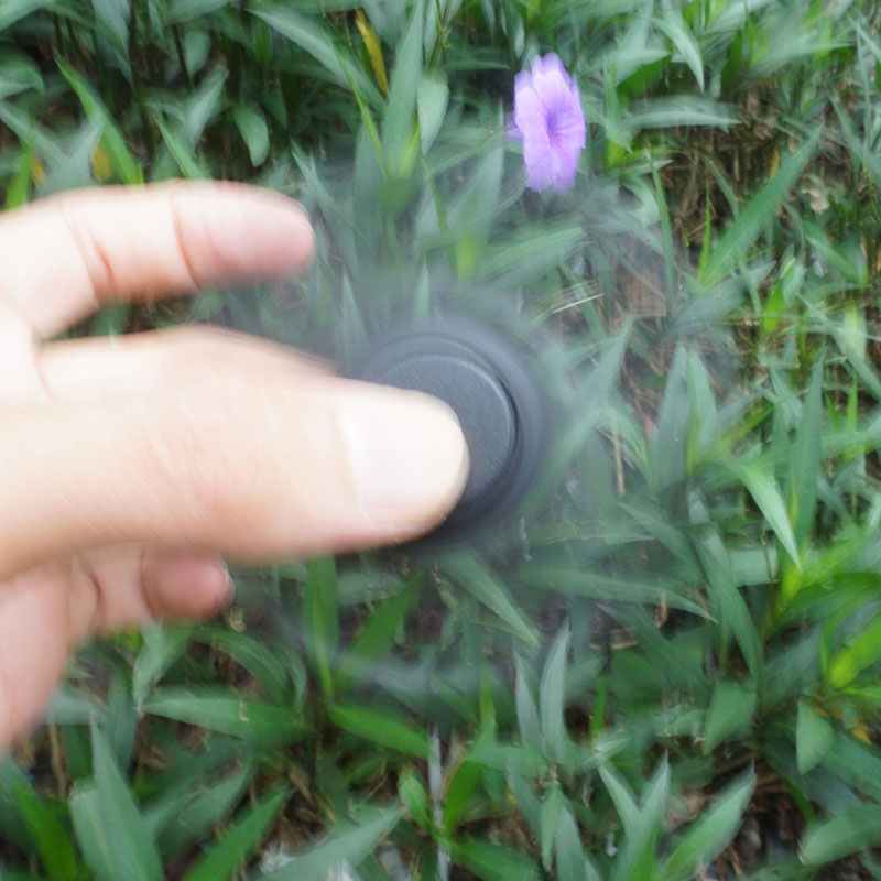 Con quay 3 cánh Fidget Spinner