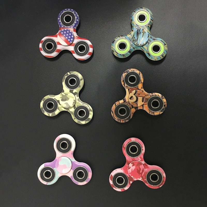 Con quay spinner 3 cánh hoa văn