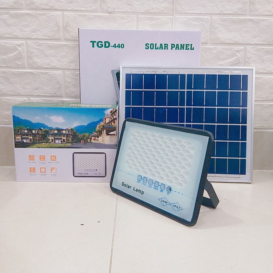 Đèn năng lượng mặt trời DSY nhôm TGD-440