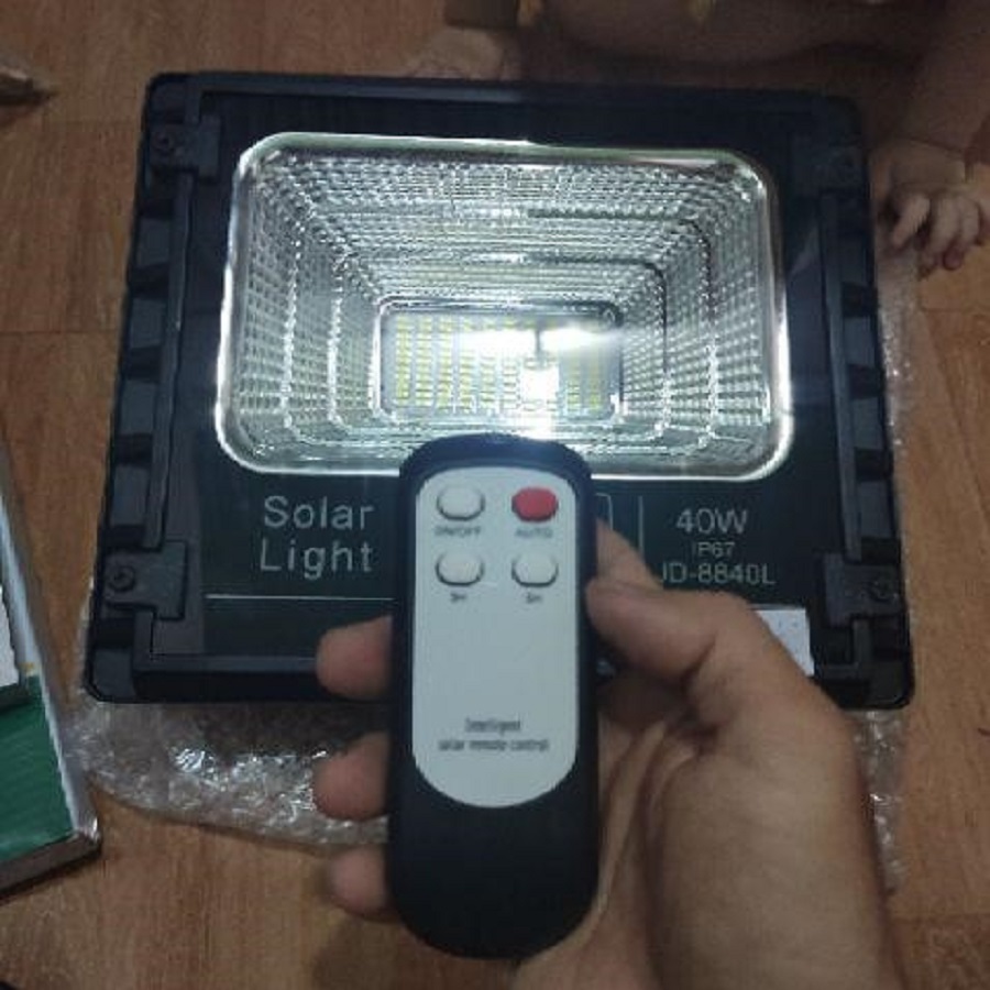 Đèn năng lương mặt trời JD-8840