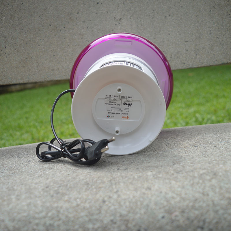 Đèn máy bắt muỗi cao cấp Comet 038 chính hãng