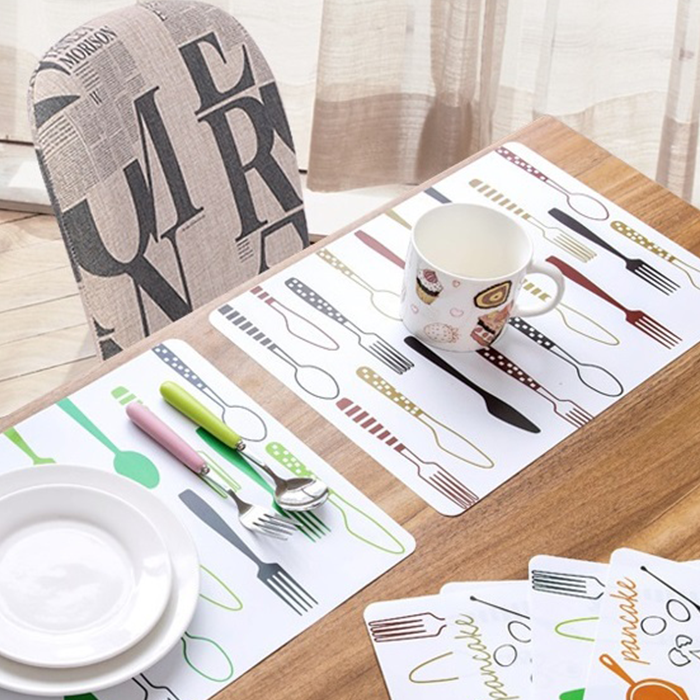 Miếng lót bàn ăn bằng nhựa 28x40cm M5