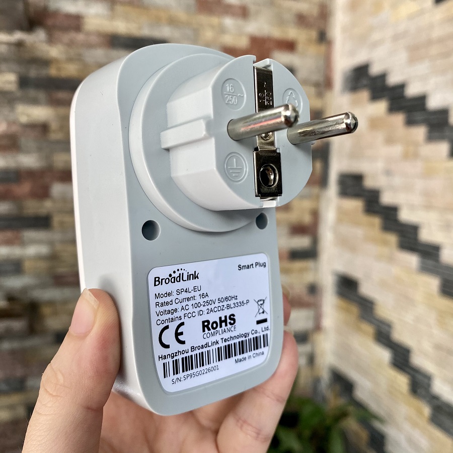 Ổ cắm thông minh Broadlink SP4 hẹn giờ