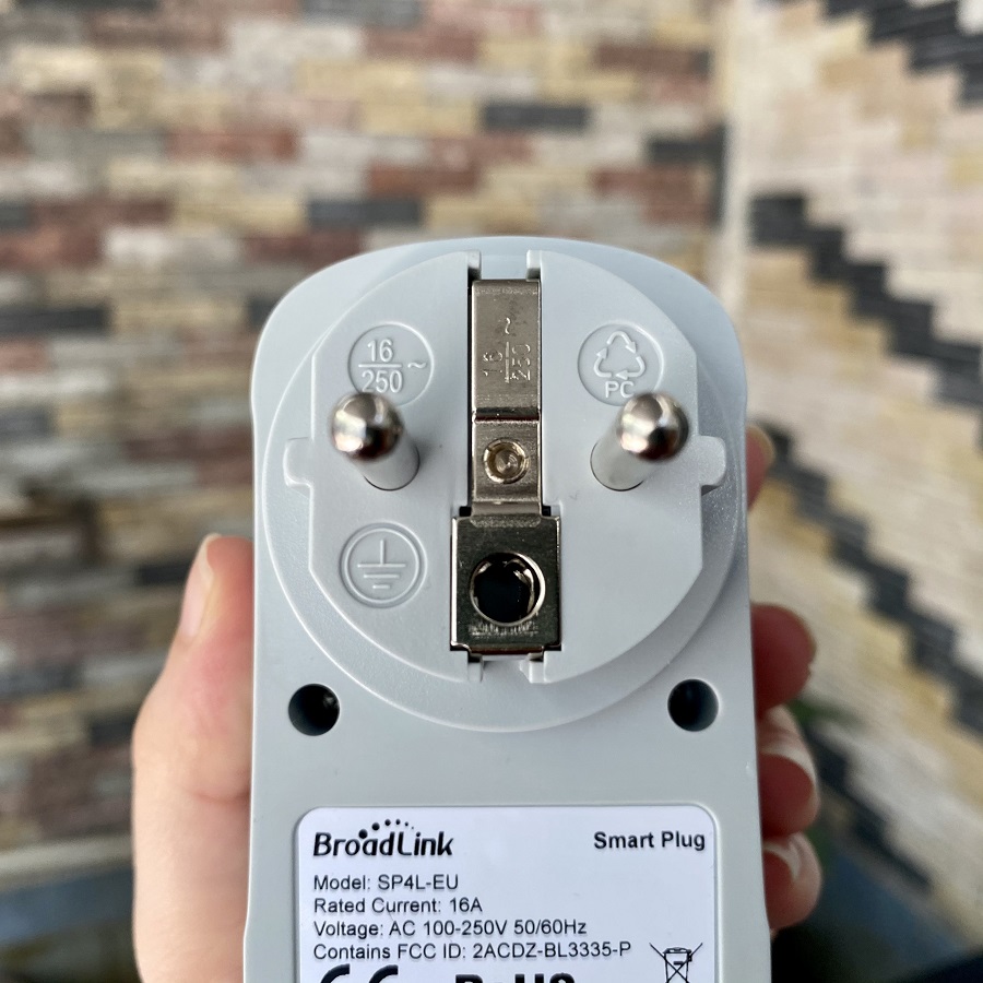 Ổ cắm thông minh Broadlink SP4 hẹn giờ