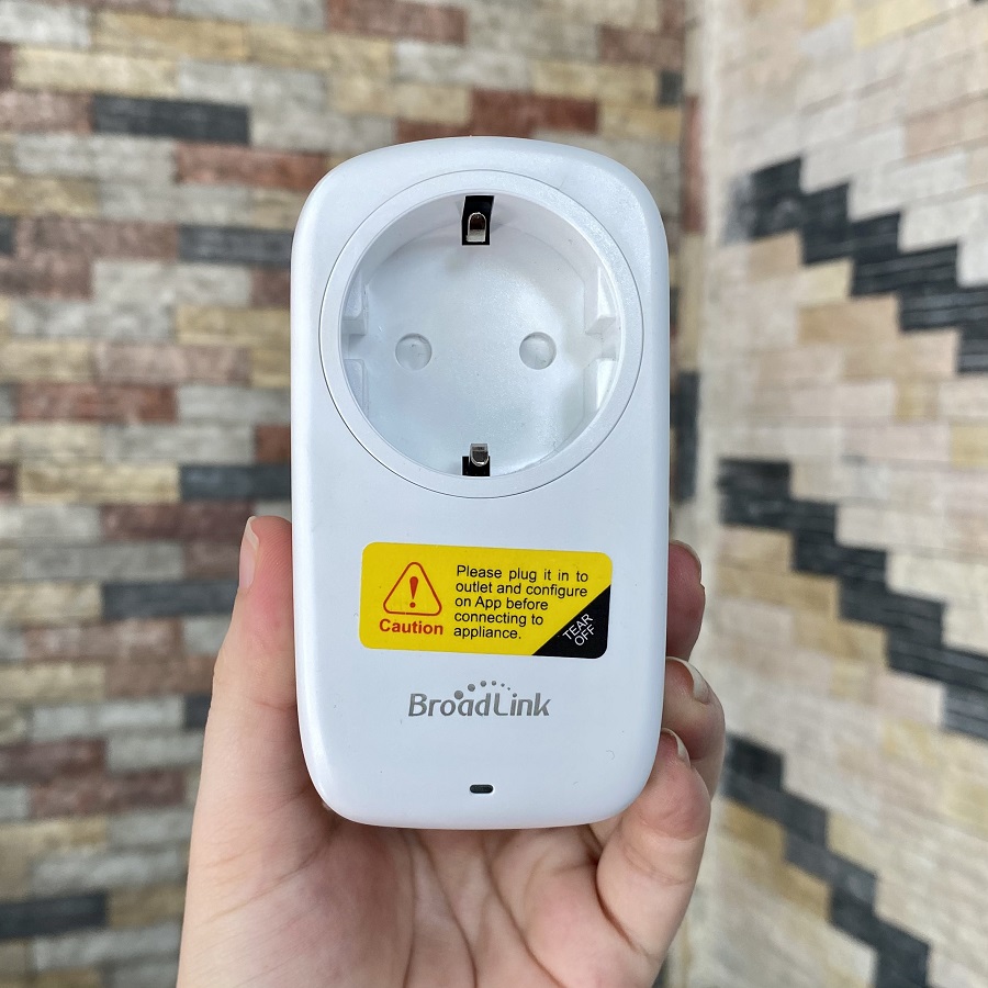 Ổ cắm thông minh Broadlink SP4 hẹn giờ