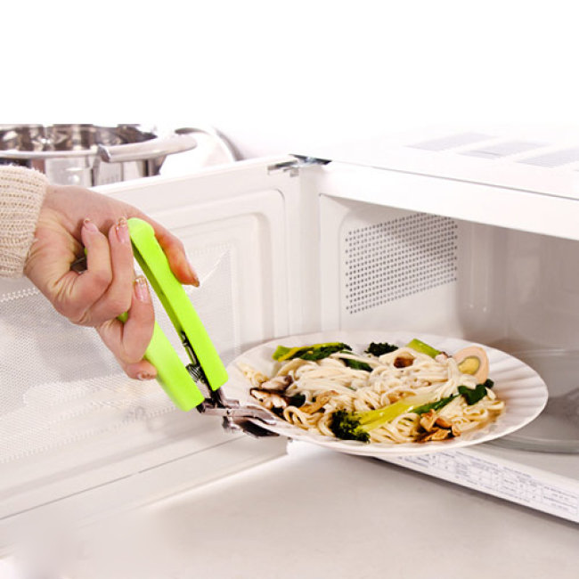 Dụng cụ gắp đồ ăn chống nóng thông minh