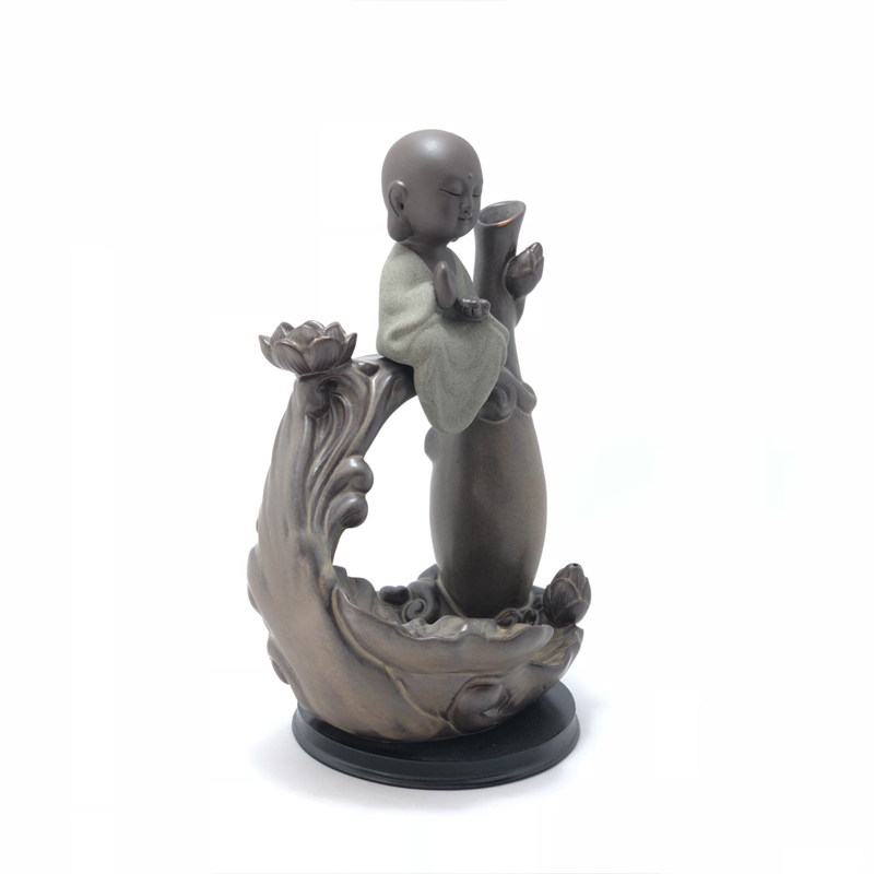 Thác khói trầm hương phật ngồi trên sóng