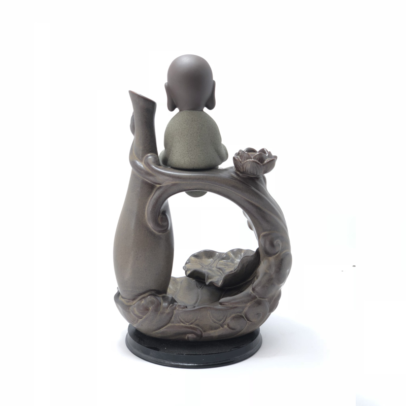 Thác khói trầm hương phật ngồi trên sóng