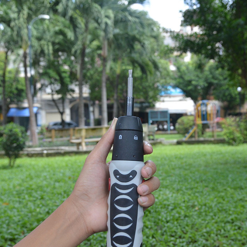 Bộ máy khoan và vặn ốc vít kèm 45 chi tiết JST-12B